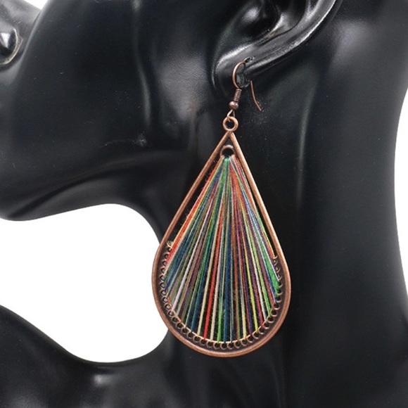 Earrings boho Multi-colored threaded teardrop NEW - Picture 4 of 4